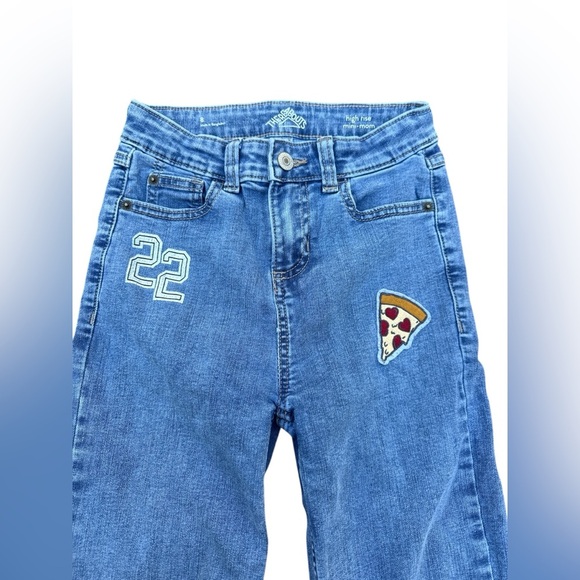 Girls 8 High Rise Mini Mom Jeans Pizza Butterfly Graphic Wide Leg Adjustable - Picture 2 of 8